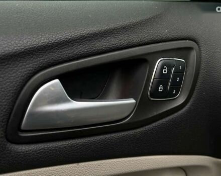 Форд Эскейп, объемом двигателя 2 л и пробегом 158 тыс. км за 13500 $, фото 17 на Automoto.ua