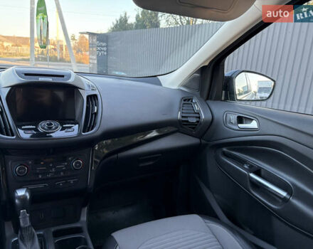 Форд Эскейп, объемом двигателя 2 л и пробегом 144 тыс. км за 13900 $, фото 20 на Automoto.ua