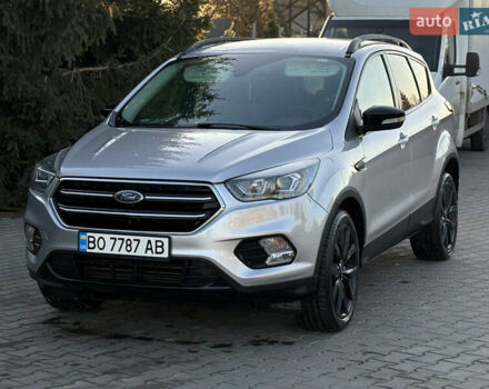 Форд Эскейп, объемом двигателя 2 л и пробегом 144 тыс. км за 13900 $, фото 1 на Automoto.ua