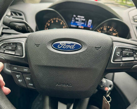 Форд Эскейп, объемом двигателя 2.5 л и пробегом 198 тыс. км за 13950 $, фото 4 на Automoto.ua