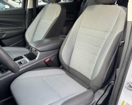 Форд Эскейп, объемом двигателя 2.5 л и пробегом 132 тыс. км за 14000 $, фото 17 на Automoto.ua