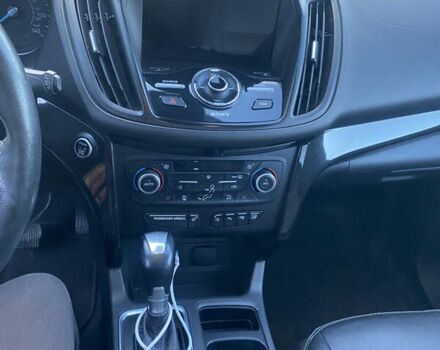 Форд Эскейп, объемом двигателя 2 л и пробегом 155 тыс. км за 15000 $, фото 20 на Automoto.ua