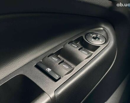 Форд Эскейп, объемом двигателя 0 л и пробегом 61 тыс. км за 13990 $, фото 24 на Automoto.ua