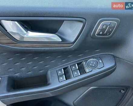 Форд Ескейп, об'ємом двигуна 2 л та пробігом 134 тис. км за 11400 $, фото 13 на Automoto.ua