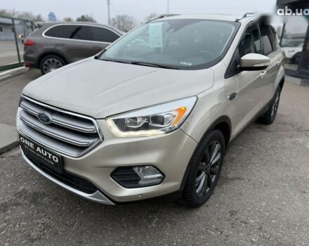 Форд Эскейп, объемом двигателя 2 л и пробегом 128 тыс. км за 15990 $, фото 1 на Automoto.ua