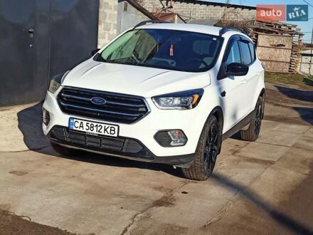 Форд Эскейп 2018 в Черкассах на Automoto.ua Форд Эскейп, объемом двигателя 1.5 л и пробегом 114 тыс. км за 15000 $, фото 1 на Automoto.ua