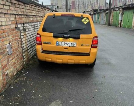 Желтый Форд Эскейп, объемом двигателя 2.5 л и пробегом 226 тыс. км за 4999 $, фото 2 на Automoto.ua