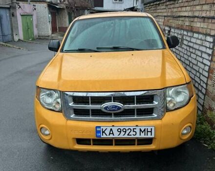 Желтый Форд Эскейп, объемом двигателя 2.5 л и пробегом 226 тыс. км за 4999 $, фото 1 на Automoto.ua