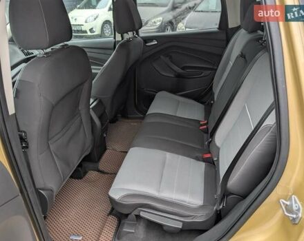 Желтый Форд Эскейп, объемом двигателя 1.6 л и пробегом 191 тыс. км за 8550 $, фото 29 на Automoto.ua