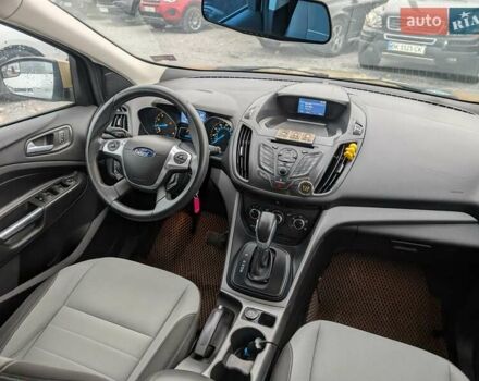 Желтый Форд Эскейп, объемом двигателя 1.6 л и пробегом 191 тыс. км за 8550 $, фото 37 на Automoto.ua