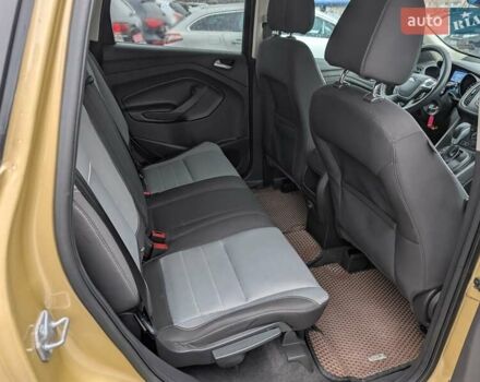 Желтый Форд Эскейп, объемом двигателя 1.6 л и пробегом 191 тыс. км за 8550 $, фото 31 на Automoto.ua