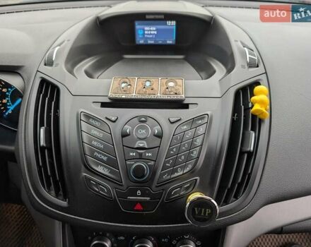 Желтый Форд Эскейп, объемом двигателя 1.6 л и пробегом 191 тыс. км за 8550 $, фото 45 на Automoto.ua