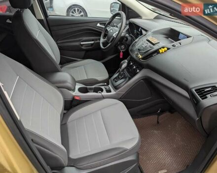 Желтый Форд Эскейп, объемом двигателя 1.6 л и пробегом 191 тыс. км за 8550 $, фото 42 на Automoto.ua