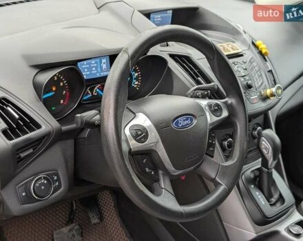 Желтый Форд Эскейп, объемом двигателя 1.6 л и пробегом 191 тыс. км за 8550 $, фото 26 на Automoto.ua