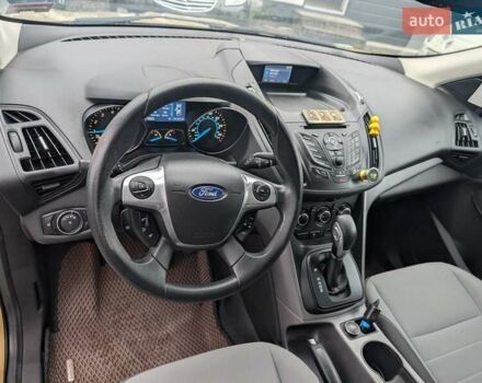 Желтый Форд Эскейп, объемом двигателя 1.6 л и пробегом 191 тыс. км за 8650 $, фото 28 на Automoto.ua