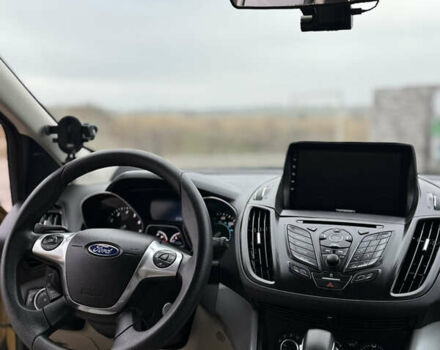 Жовтий Форд Ескейп, об'ємом двигуна 1.6 л та пробігом 272 тис. км за 9800 $, фото 7 на Automoto.ua