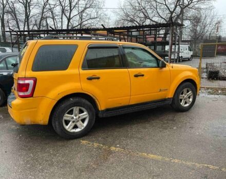 Желтый Форд Эскейп, объемом двигателя 2.5 л и пробегом 300 тыс. км за 3000 $, фото 1 на Automoto.ua