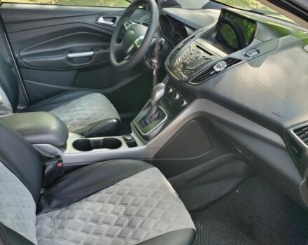 Серый Форд Эскейп, объемом двигателя 1.6 л и пробегом 259 тыс. км за 8900 $, фото 5 на Automoto.ua