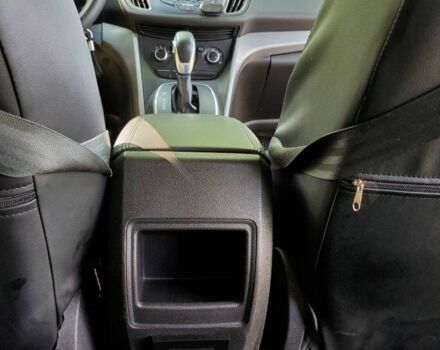 Серый Форд Эскейп, объемом двигателя 1.6 л и пробегом 259 тыс. км за 8900 $, фото 9 на Automoto.ua