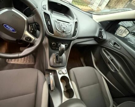 Серый Форд Эскейп, объемом двигателя 2.5 л и пробегом 250 тыс. км за 8700 $, фото 2 на Automoto.ua