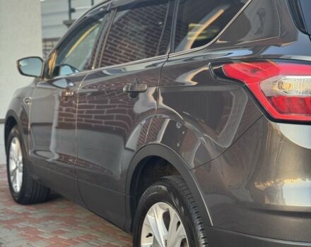 Серый Форд Эскейп, объемом двигателя 1.5 л и пробегом 125 тыс. км за 12800 $, фото 4 на Automoto.ua