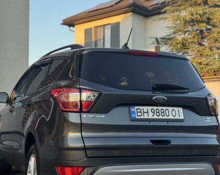 Серый Форд Эскейп, объемом двигателя 1.5 л и пробегом 125 тыс. км за 12800 $, фото 3 на Automoto.ua