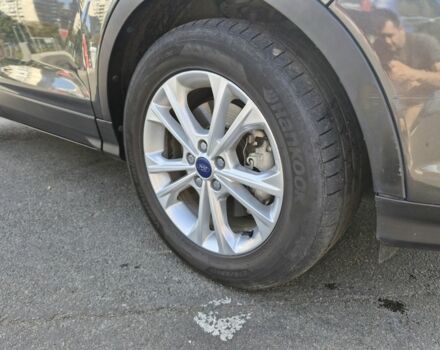 Серый Форд Эскейп, объемом двигателя 2 л и пробегом 79 тыс. км за 14780 $, фото 5 на Automoto.ua