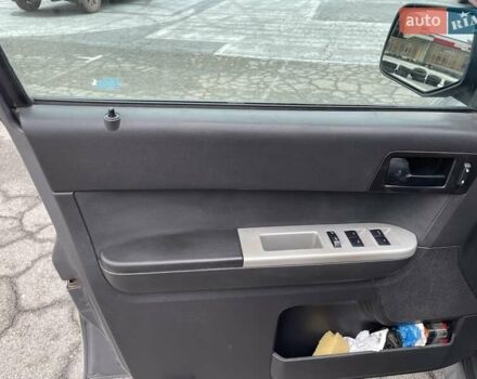 Серый Форд Эскейп, объемом двигателя 2.97 л и пробегом 154 тыс. км за 9000 $, фото 18 на Automoto.ua