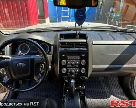 Форд Ескейп 2010 у Лубнах на Automoto.ua Сірий Форд Ескейп, об'ємом двигуна 3 л та пробігом 260 тис. км за 9400 $, фото 3 на Automoto.ua
