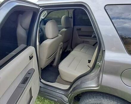 Сірий Форд Ескейп, об'ємом двигуна 3 л та пробігом 210 тис. км за 9100 $, фото 8 на Automoto.ua