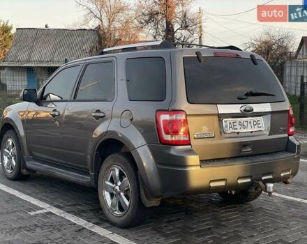 Серый Форд Эскейп, объемом двигателя 3 л и пробегом 208 тыс. км за 8700 $, фото 10 на Automoto.ua