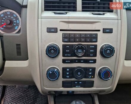 Серый Форд Эскейп, объемом двигателя 2.97 л и пробегом 210 тыс. км за 8500 $, фото 12 на Automoto.ua