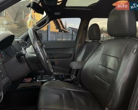 Серый Форд Эскейп, объемом двигателя 3 л и пробегом 208 тыс. км за 8700 $, фото 13 на Automoto.ua