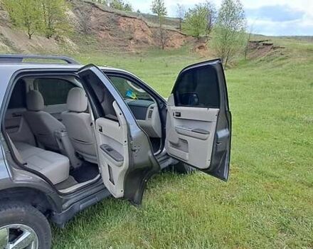 Сірий Форд Ескейп, об'ємом двигуна 3 л та пробігом 210 тис. км за 9100 $, фото 5 на Automoto.ua