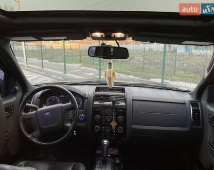 Серый Форд Эскейп, объемом двигателя 3 л и пробегом 208 тыс. км за 8700 $, фото 16 на Automoto.ua