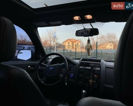 Серый Форд Эскейп, объемом двигателя 3 л и пробегом 208 тыс. км за 8700 $, фото 18 на Automoto.ua