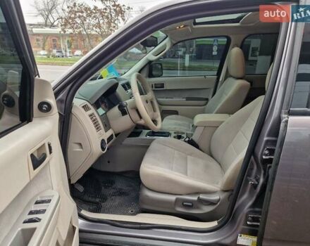 Серый Форд Эскейп, объемом двигателя 2.97 л и пробегом 210 тыс. км за 8500 $, фото 6 на Automoto.ua