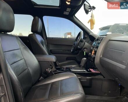 Серый Форд Эскейп, объемом двигателя 3 л и пробегом 208 тыс. км за 8700 $, фото 21 на Automoto.ua