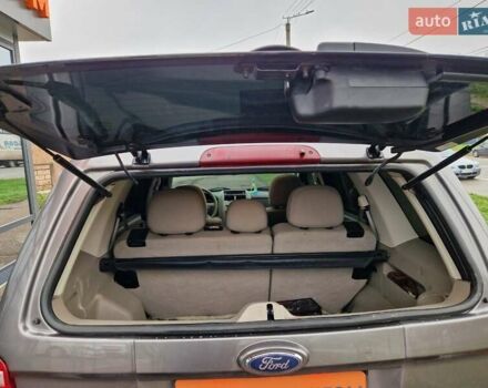 Серый Форд Эскейп, объемом двигателя 2.97 л и пробегом 210 тыс. км за 8500 $, фото 5 на Automoto.ua