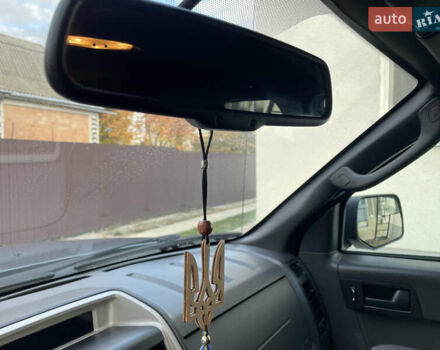 Серый Форд Эскейп, объемом двигателя 3 л и пробегом 150 тыс. км за 11800 $, фото 36 на Automoto.ua