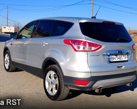 Серый Форд Эскейп, объемом двигателя 2 л и пробегом 300 тыс. км за 10000 $, фото 4 на Automoto.ua