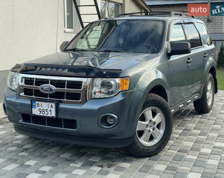 Серый Форд Эскейп, объемом двигателя 3 л и пробегом 150 тыс. км за 11800 $, фото 2 на Automoto.ua