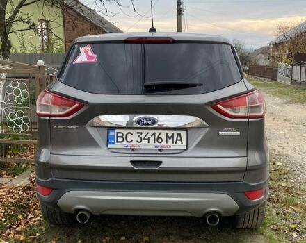 Серый Форд Эскейп, объемом двигателя 0 л и пробегом 240 тыс. км за 11000 $, фото 1 на Automoto.ua