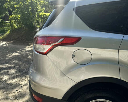 Сірий Форд Ескейп, об'ємом двигуна 2.5 л та пробігом 255 тис. км за 11200 $, фото 3 на Automoto.ua