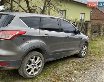 Серый Форд Эскейп, объемом двигателя 2 л и пробегом 240 тыс. км за 11000 $, фото 1 на Automoto.ua