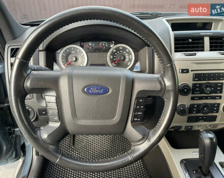 Серый Форд Эскейп, объемом двигателя 3 л и пробегом 150 тыс. км за 11800 $, фото 29 на Automoto.ua