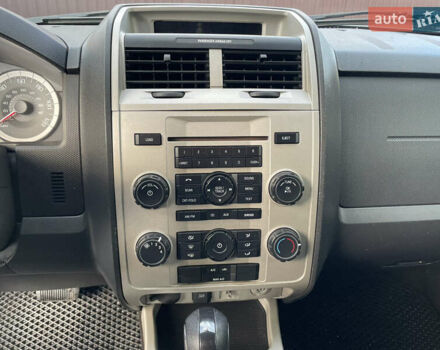 Серый Форд Эскейп, объемом двигателя 3 л и пробегом 150 тыс. км за 11800 $, фото 32 на Automoto.ua