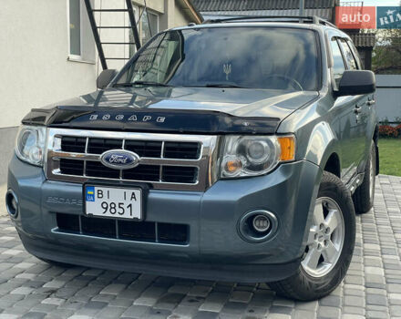 Серый Форд Эскейп, объемом двигателя 3 л и пробегом 150 тыс. км за 11800 $, фото 1 на Automoto.ua