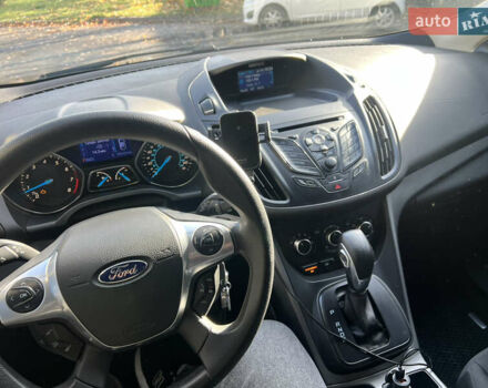 Форд Эскейп 2012 в Киеве на Automoto.ua Серый Форд Эскейп, объемом двигателя 2.5 л и пробегом 295 тыс. км за 9000 $, фото 19 на Automoto.ua