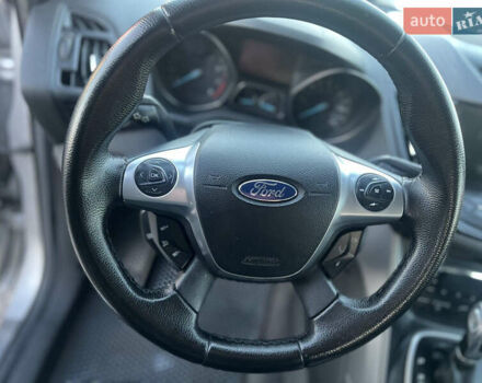 Серый Форд Эскейп, объемом двигателя 1.6 л и пробегом 140 тыс. км за 11000 $, фото 4 на Automoto.ua